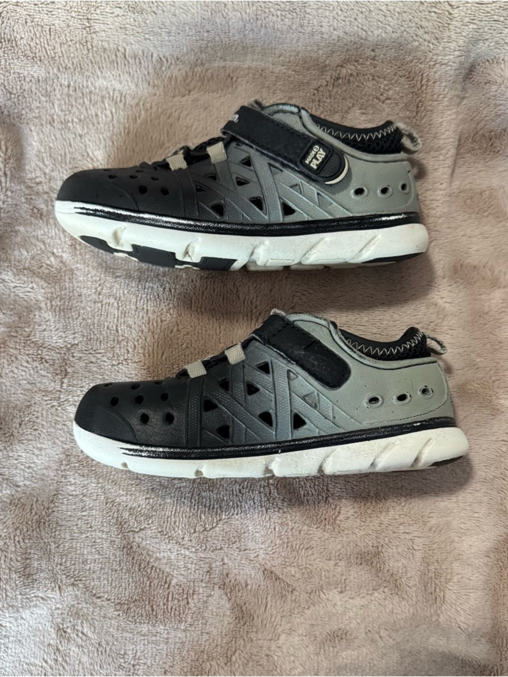 Stride Rite Phibian Kids Black and Gray Water Shoes with Hook-and-Loop Strap